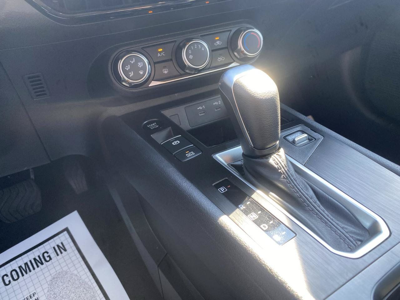 Used 2025 Nissan Kicks SV FWD image 13