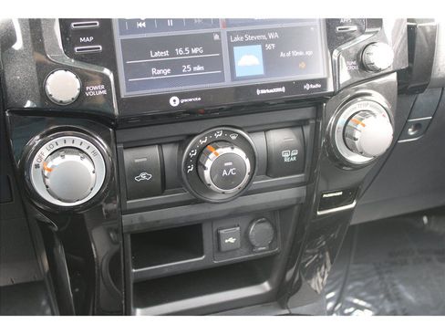 Used 2022 Toyota 4Runner TRD Off-Road Premium w/ Moonroof Package AWD/4WD image 21