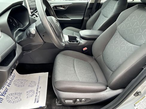 Certified 2025 Toyota RAV4 XLE AWD/4WD image 17