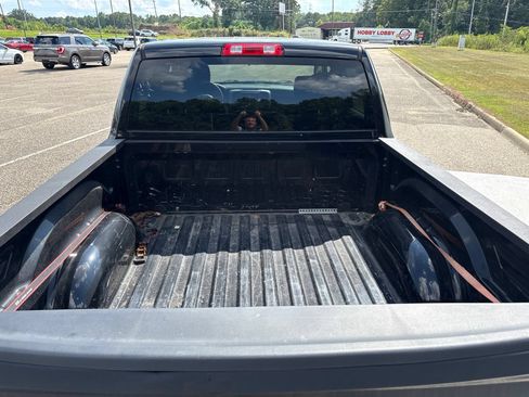 Used 2022 RAM 1500 Tradesman w/ Tradesman SXT Package RWD image 5