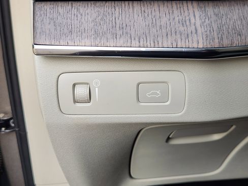 Used 2022 Volvo XC90 T6 Inscription w/ Advanced Package image 27