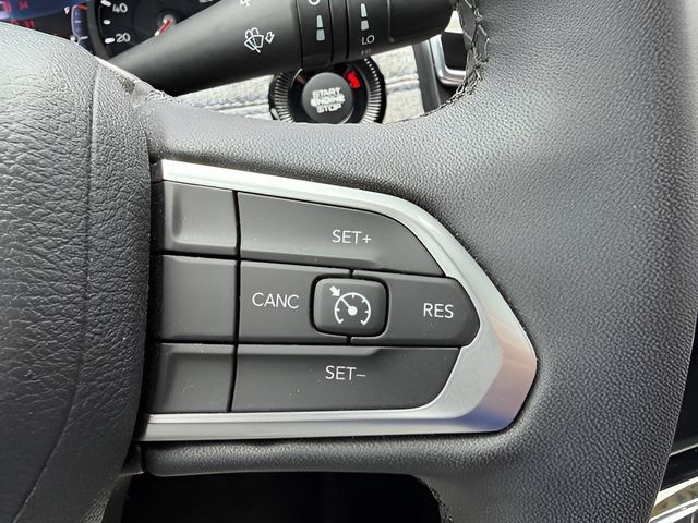 Used 2023 Jeep Compass Latitude w/ Convenience Group AWD/4WD image 19