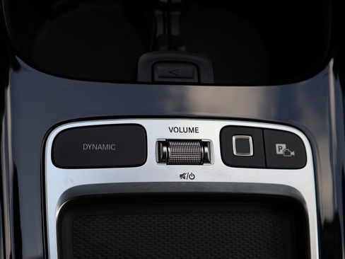 Certified 2025 Mercedes-Benz GLA 250 4MATIC image 27