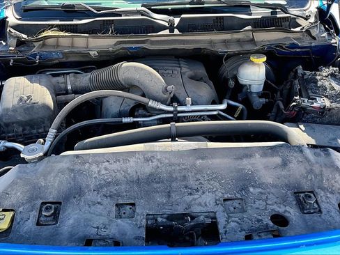 Certified 2018 RAM 1500 Sport w/ Hydro Blue Sport Package image 31