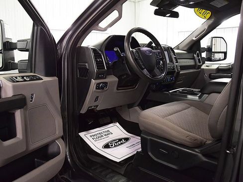 Used 2020 Ford F250 XLT w/ XLT Premium Package AWD/4WD image 17