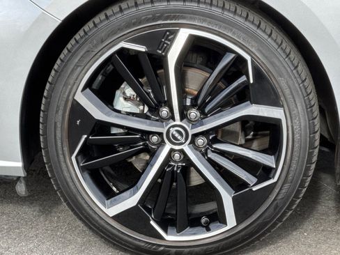 Used 2024 Nissan Altima 2.5 SR image 12