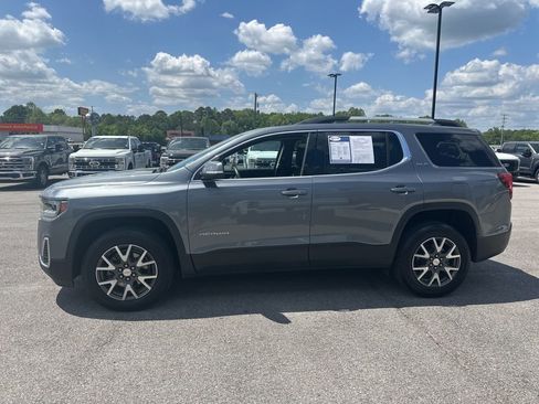 Used 2022 GMC Acadia SLE w/ Driver Convenience Package FWD image 4