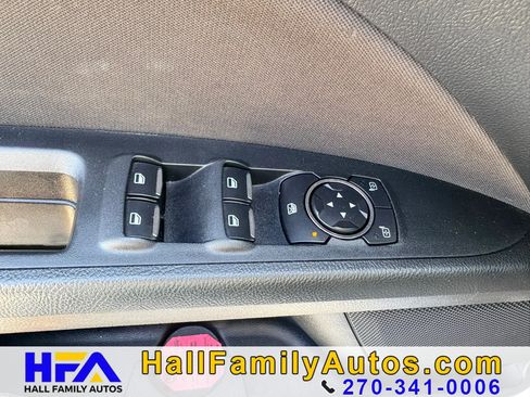 Used 2019 Ford Fusion SE FWD image 22