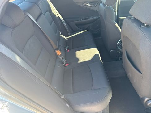 Used 2025 Chevrolet Malibu LT image 15