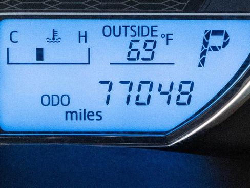 Used 2016 Toyota Corolla LE FWD image 17