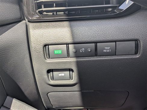 New 2025 Nissan Sentra SV image 23