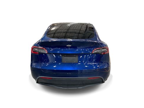 Certified 2023 Tesla Model Y Long Range AWD/4WD image 5