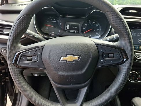 Used 2023 Chevrolet TrailBlazer LT w/ Convenience Package FWD image 24