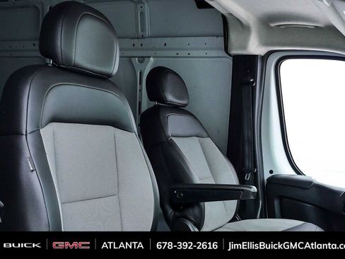 Used 2024 RAM ProMaster 2500 w/ Convenience Group FWD image 18