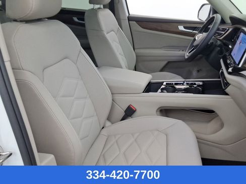 New 2026 Volkswagen Atlas SE image 16