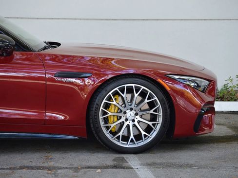 Used 2022 Mercedes-Benz SL 63 AMG 4MATIC w/ Driver Assistance Package image 23