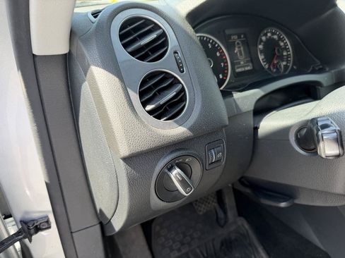 Used 2016 Volkswagen Tiguan S AWD/4WD image 8