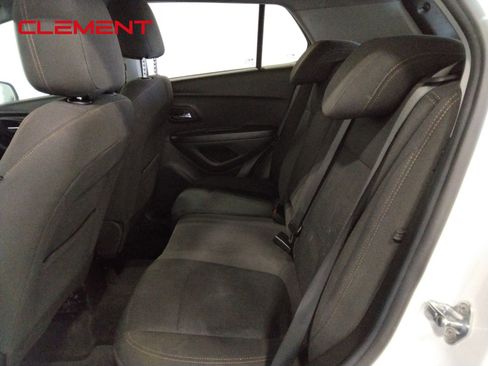 Used 2022 Chevrolet Trax LS w/ Tint and Cruise Package image 26