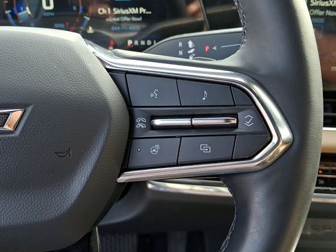 Used 2025 Chevrolet Equinox ACTIV AWD/4WD image 23