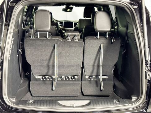 New 2026 Chrysler Pacifica Select AWD/4WD image 19