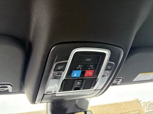 Used 2025 RAM 1500 Laramie image 14