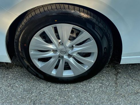 Used 2025 Nissan Sentra S FWD image 24
