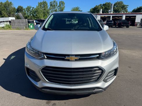 Used 2019 Chevrolet Trax LS w/ LPO, Cargo Package FWD image 8