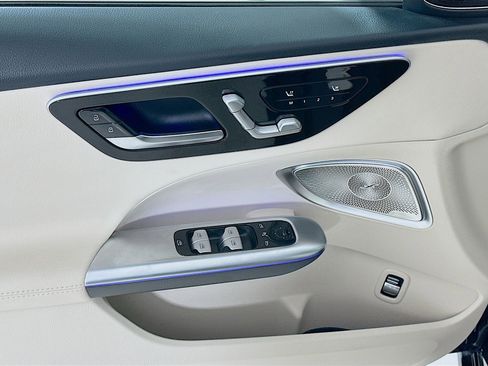 New 2026 Mercedes-Benz C 300 Sedan image 19