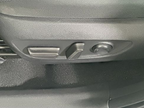 Used 2024 Toyota RAV4 XLE w/ Convenience Package FWD image 13