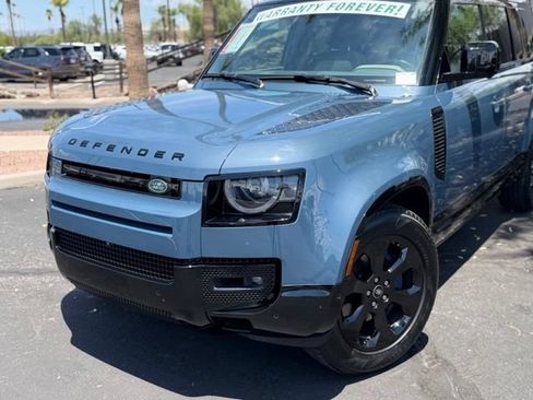 Used 2024 Land Rover Defender 110 X-Dynamic SE AWD/4WD image 2