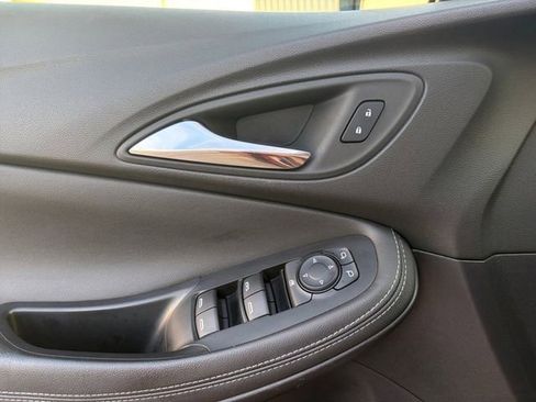 Used 2023 Buick Encore GX Preferred w/ Cold Weather Comfort Package FWD image 4