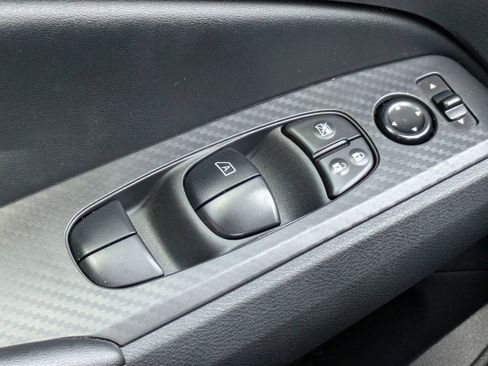 Used 2024 Nissan Altima 2.5 SV image 21