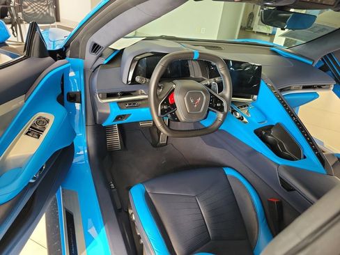 Used 2022 Chevrolet Corvette Stingray Premium Cpe w/ Battery Protection Package RWD image 13