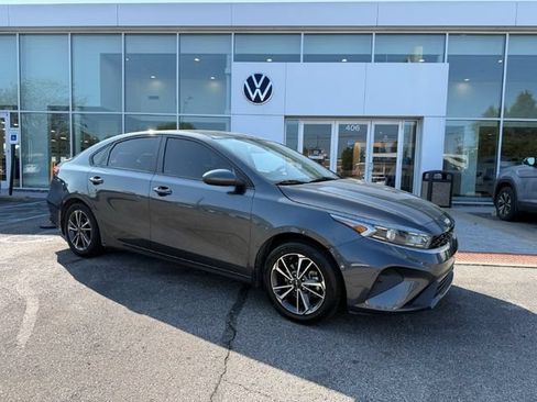 Used 2022 Kia Forte LXS FWD image 1