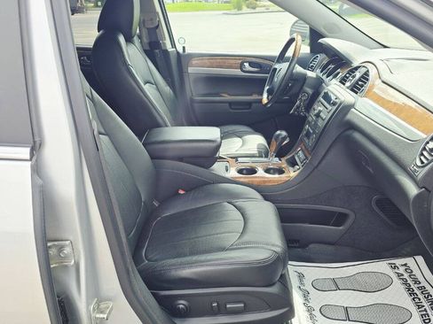Used 2011 Buick Enclave CXL FWD image 17