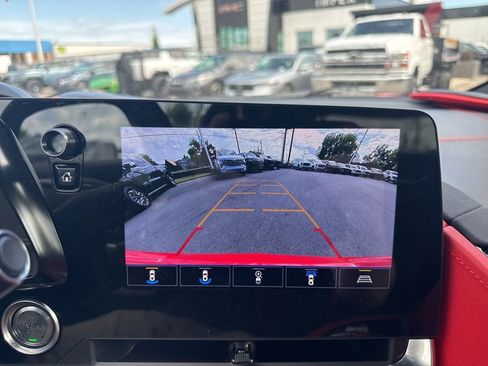 Used 2022 Chevrolet Corvette Stingray Preferred Cpe w/ Z51 Performance Package RWD image 18