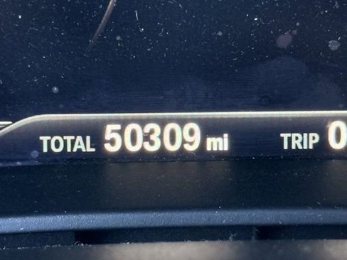 Used 2018 BMW M5 w/ Executive Package image 25