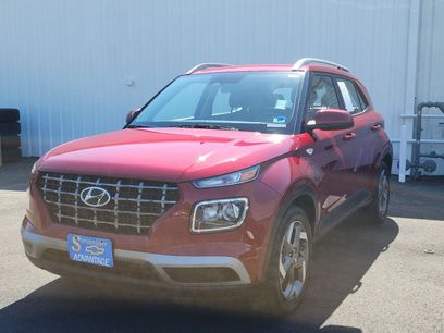 Used 2025 Hyundai Venue SEL