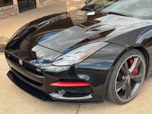 Used 2018 Jaguar F-TYPE R image 12