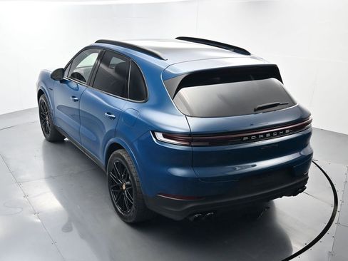 Certified 2026 Porsche Cayenne E-Hybrid AWD/4WD image 33