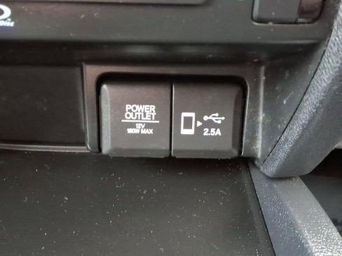 Used 2019 Honda Pilot Touring image 13