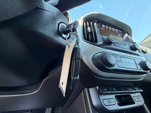 Used 2018 Chevrolet Colorado LT w/ LT Convenience Package AWD/4WD image 30
