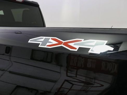 Used 2025 Chevrolet Silverado 1500 LT image 8