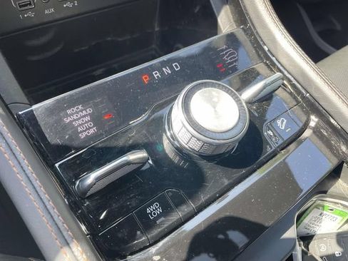 Used 2023 Jeep Grand Cherokee Summit AWD/4WD image 37