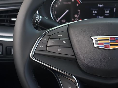 New 2025 Cadillac XT5 Luxury image 20