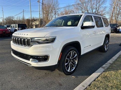 Used 2022 Jeep Wagoneer Series III w/ Premium Group I image 4