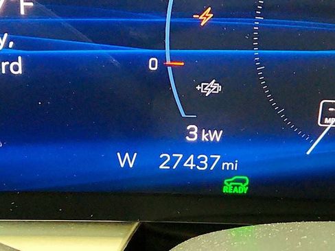 Used 2024 Cadillac Lyriq Luxury image 13