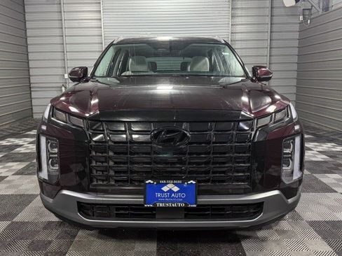 Used 2023 Hyundai Palisade Limited image 3