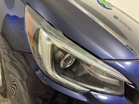 Used 2018 Subaru Outback 3.6R Touring w/ Popular Package #3 image 32