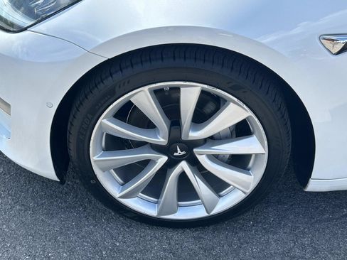Used 2019 Tesla Model 3 AWD/4WD image 16